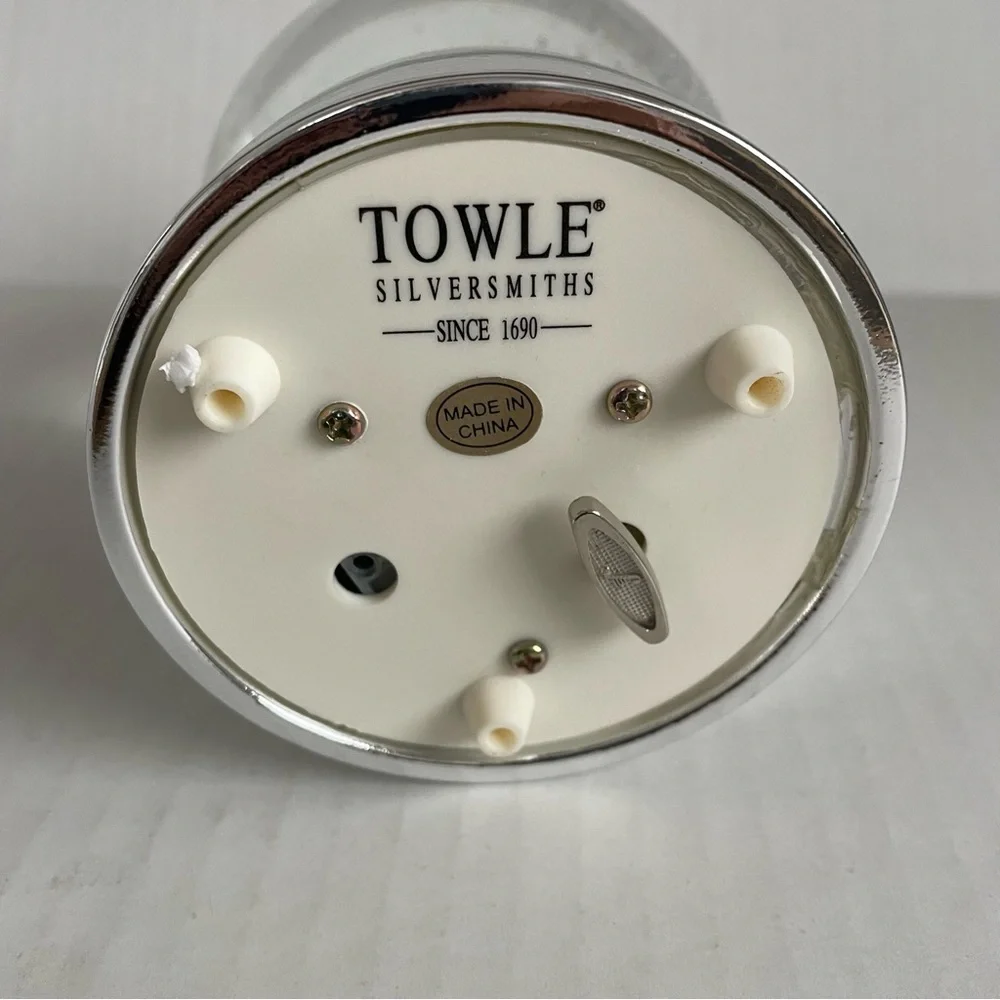 TOWLE SILVERSMITHS Snowman Christmas Tree Snow Globe MUSIC BOX Holiday Decor
